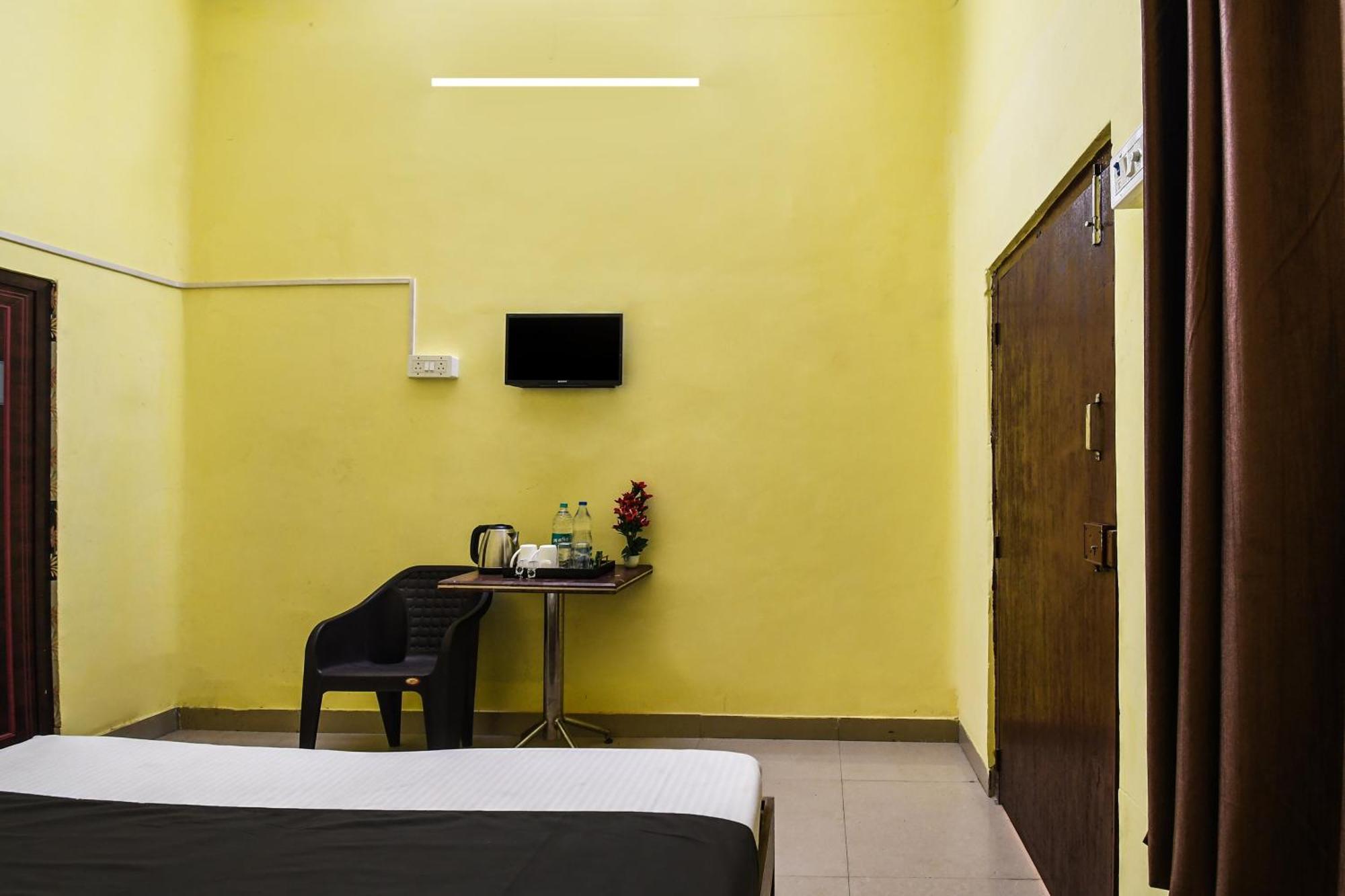 Oyo Heritage Inn Guest House โกลกาตา ภายนอก รูปภาพ