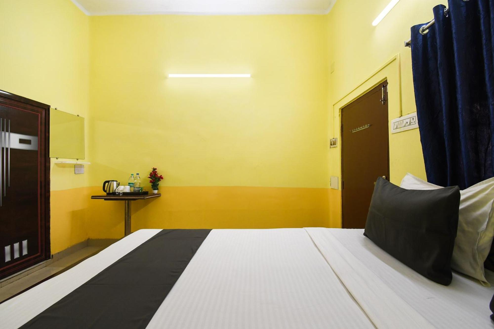 Oyo Heritage Inn Guest House โกลกาตา ภายนอก รูปภาพ